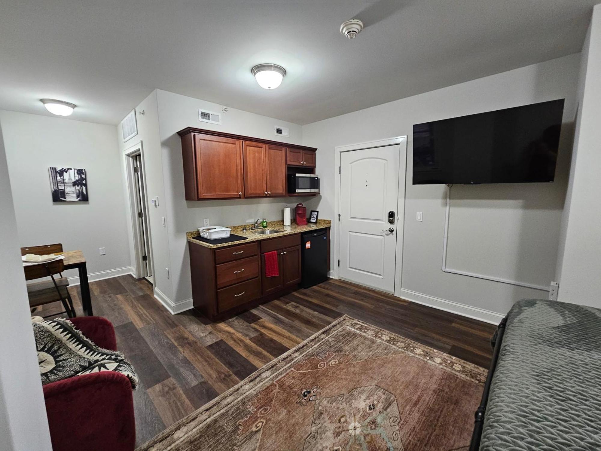 Cozy King Bed Stay At The Historic Inman - 201 Champaign Luaran gambar
